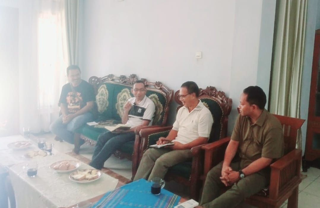 Salah satu anggota Tim Formatur sedang menyampaikan pendapat. (Foto : Dion)